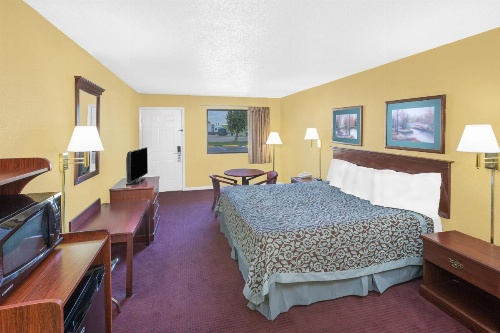 Days Inn by Wyndham N Little Rock East image 28